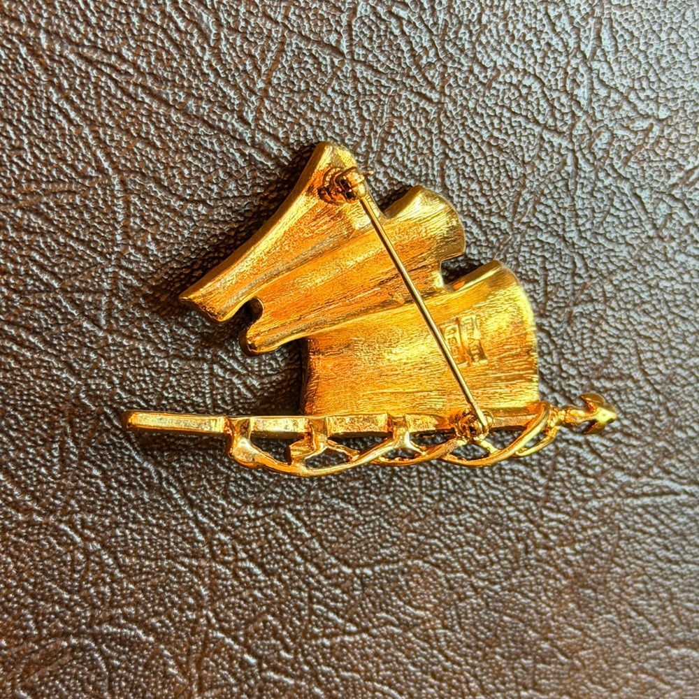 VINTAGE🇺🇸Trifari🇺🇸1996 Enamel & Rhinestone American Flag Pin Brooch - Picture 7 of 11